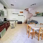 Chandra House Tatil Evi Castell'Anselmo